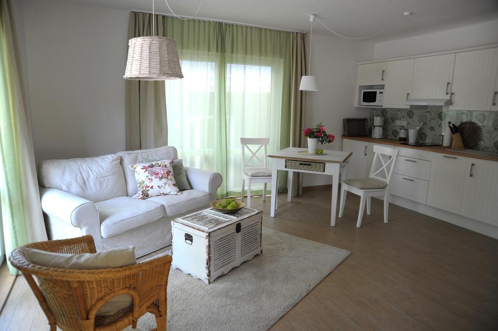 Seaside Apartments - Dreamy Green เอ็คคานเฟอร์เดอ ภายนอก รูปภาพ